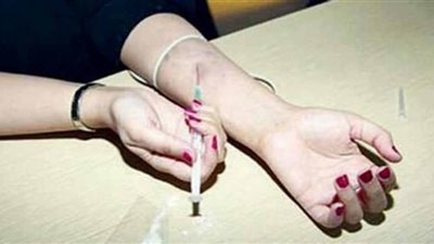 مصرع فتاة بجرعة زائدة من المخدرات