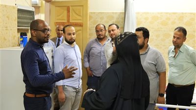 مدير هيئة الرعاية الصحية بالاقصر يتفقد الإجراءات الصحية