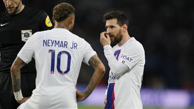 هل يفي ميسي بوعده لباريس سان جيرمان؟