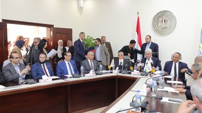 عاشور: إنشاء صندوق التمويل الأخضر فى الوزارة بـ 100 مليون جنيه