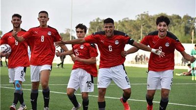 موهبة منتخب الشباب يكشف حقيقة مفاوضات الأهلى لضمه