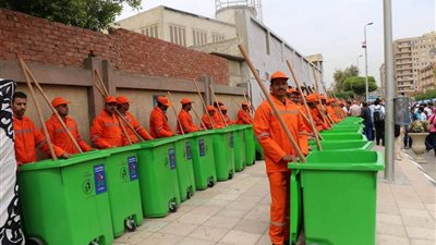 توقيع عقود تشغيل منظومة المخلفات الجديدة فى 5 محافظات بتكلفة 3 مليارجنيه