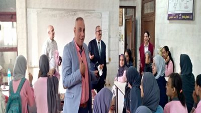 مدير تعليم الخصوص يشدد على المتابعة المستمرة لـ اسطح المدارس