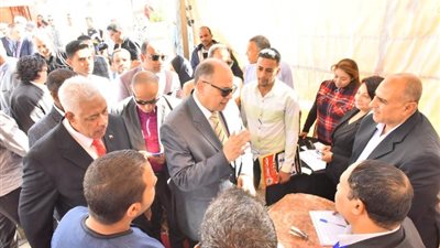 محافظ أسيوط يفتتح الملتقى التوظيفي لتوفير 1000 فرصة عمل