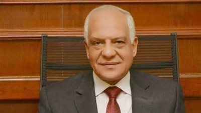 محافظ الجيزة يعتمد حركة ترقيات لـ ١٥٦١ موظف بالديوان العام