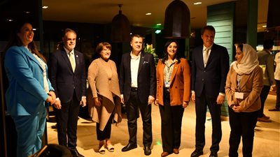 وزارة السياحة تقيم مأدبة عشاء على هامش استضافة مصر لمؤتمر COP27