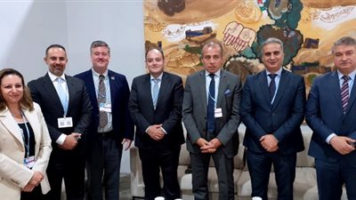 سمير يبحث مع 