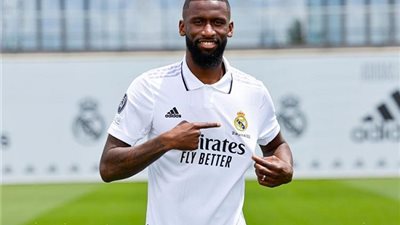 تصريحات نارية من نجم ريال مدريد بشأن انتقاله الى برشلونة