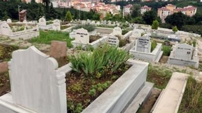 حكم استغاثة الحي بالميت..ودلائل نفعه للأحياء بعد الممات