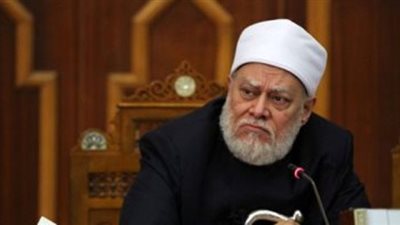 علي جمعة: شيخ الأزهر الراحل «سيد طنطاوي» أوصى بالتبرع بقرنيته بعد وفاته