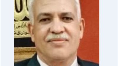 مدير تعليم القاهرة الجديد: المتابعة المستمرة أفضل وسيلة لحل المشاكل