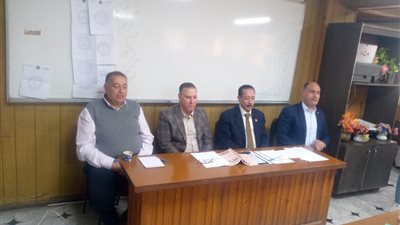المهيرى يفتتح الدورة التثقيفية للجان النقابية بالخدمات الإدارية