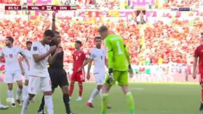 شاهد.. أول بطاقة حمراء في مونديال قطر