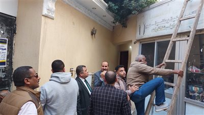 محافظ بني سويف يوجه بسرعة إزالة حائط آيل للسقوط بسطح كنسية