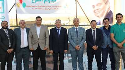 محافظ المنيا يسٌلم 100 جهاز عروسة مقدمة من مؤسسة حياة كريمة