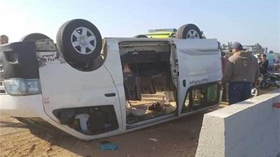 عاجل .. بالاسماء اصابة 7 اشخاص فى انقلاب ميكروباص باسوان