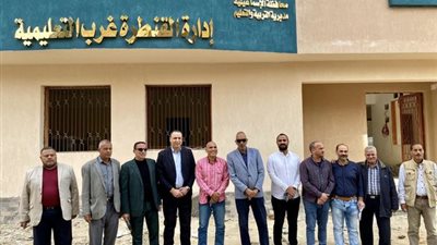 النائب محمد طلبة يتفقد تشطيبات مبنى ادارة القنطرة غرب التعليمية