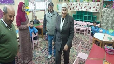 مدير تعليم القليوبية تواصل جولاتها التفقدية بمدارس المحافظة