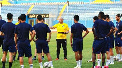 تاكيس جونياس يعلن قائمة بيراميدز لمواجهة حرس الحدود فى الدوري