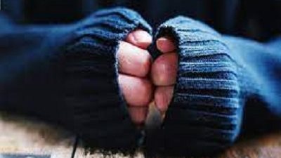 برودة اليدين والقدمين قد تشير لأمراض كامنة- ما هى؟