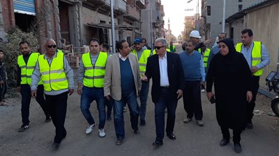رئيس القابضة للمياه يتفقد مشروعات حياة كريمة بدمياط