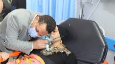 الصور الأولى للمصابين باختناق في مصنع بالمنطقة الحرة بشبين الكوم