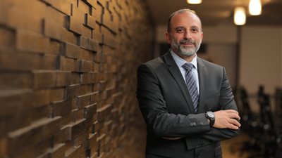 اتصالات مصر تقدم خدمات التوثيق والشهر العقاري في 8 فروع جديدة