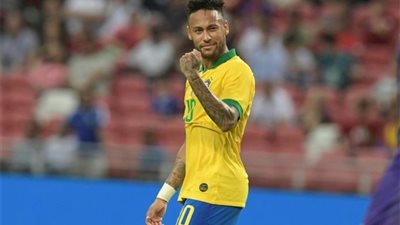 شاهد .. رقص وغناء لاعبى منتخب البرازيل قبل مواجهة كوريا اليوم