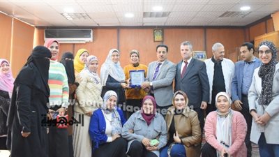 تربية السادات تحتفل بتولى د احمد ثابت وكيلا للكلية للدراسات العليا