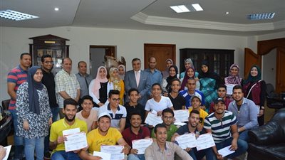 تكريم طلاب من أجل مصر بجامعة الفيوم