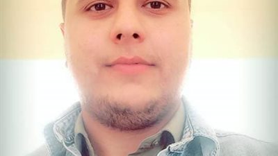 زيف العلاقات
