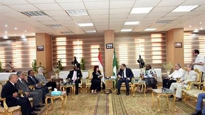 محافظ الشرقية يستقبل وفداً من المستثمرين ورجال الأعمال بدولة نيجيريا