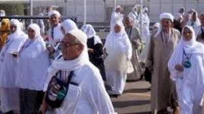 ٣١٠٠ معتمر تنقلهم مصر للطيران غدا الي الاراضي المقدسة
