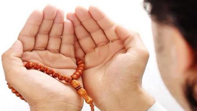 اللهم اغفر لي ذنبي ووسع لي في داري وبارك لي فيما رزقتني