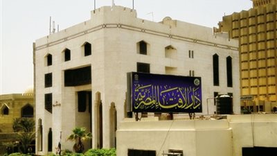 الإفتاء: تبرد الصائم بالماء في شدة الحر..جائز