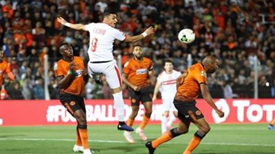 لاعبو الزمالك واسرهم فى مواجهة نهضة بركان بنهائى الكونفيدرالية