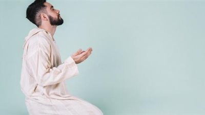 رب لا تذرني فرداً .. دعاء يحمل كمال الأدب وحسن الطلب
