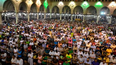 ما حكم قراءة سورة الإخلاص فى راحة صلاة التراويح؟