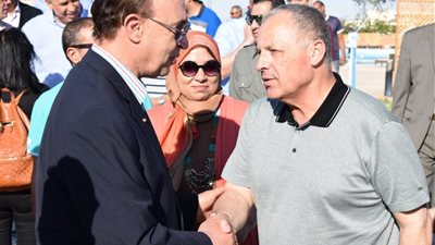 مميش يكرم ابوريدة ومدير بطولة امم افريقيا