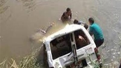 بالأسماء.. مصرع 6 بينهم ٤اطفال في انقلاب ميكروباص في ترعة المنصورية