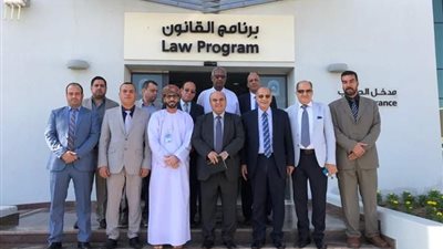 عميد حقوق عين شمس فى زيارة لكلية البريمى بسلطنة عمان