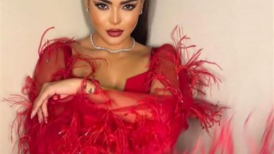 بالأحمر .. أسماء جلال تبهر متابعيها