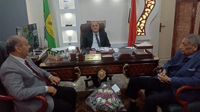 مدير تعليم الإسماعيلية يستقبل رئيس مجلس الأمناء ونائبه