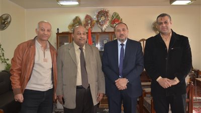 نائب رئيس جامعة الأزهر للوجه القبلي يستقبل الأمين العام المساعد