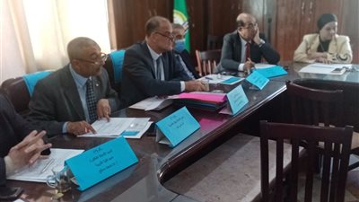مدير تعليم الإسماعيلية يترأس لجنة مقابلات القيادات الشبابية..صور
