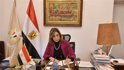 وزيرة الثقافة تُقرر عودة سلسلة ودورية نجيب محفوظ