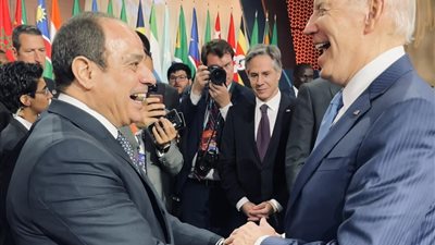 متحدث الرئاسة ينشر صورة الرئيس السيسي مع نظيره الأمريكي جو بايدن