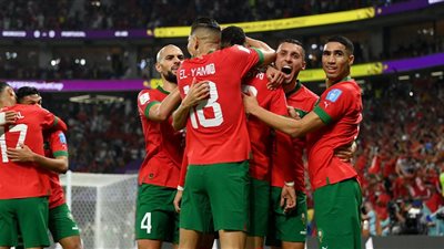 فيفا يحتفي بمنتخب المغرب ضمن 4 فرق استثنائية في كأس العالم