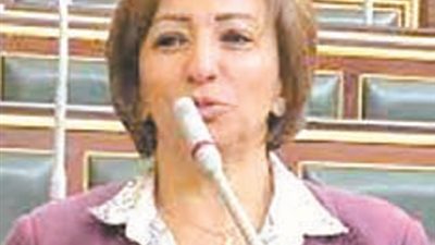 مها عبدالناصر تطالب بإنتاج فيديوهات توعية سياحية لطلبة المدارس
