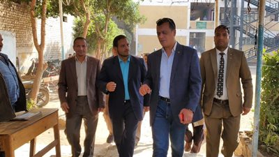 مدير تعليم قنا يحيل مدير مدرسة بفرشوط للتحقيق لعدم انتظام الدراسة